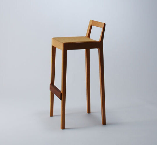 R +R counter chair