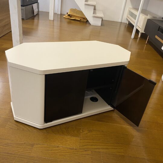 白いコーナーTV台