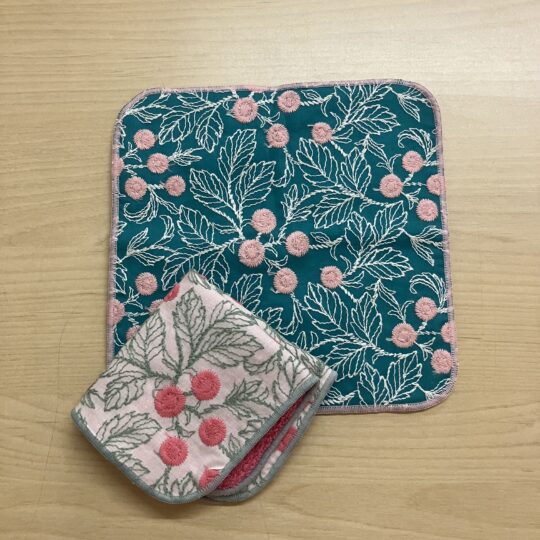 大人の刺繍ミニハンカチ