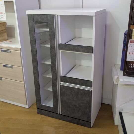 収納力のあるキッチンボード